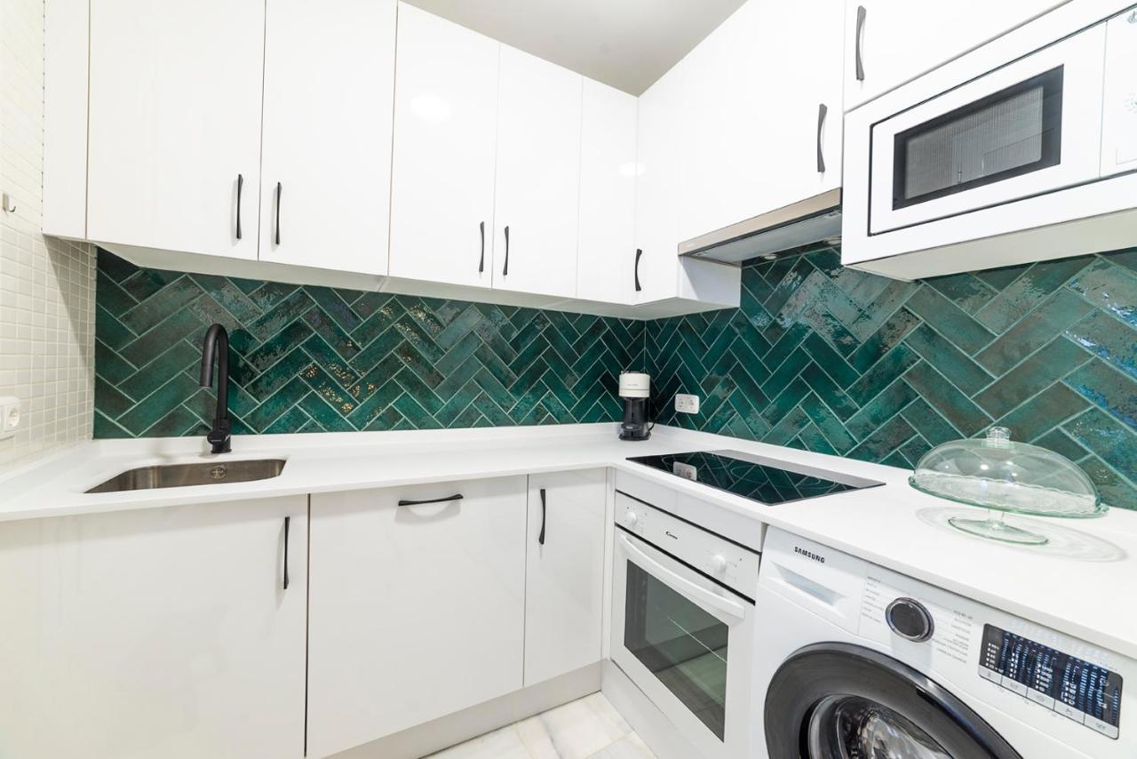 Alohamundi Velarde Apartment Sevilla Bagian luar foto